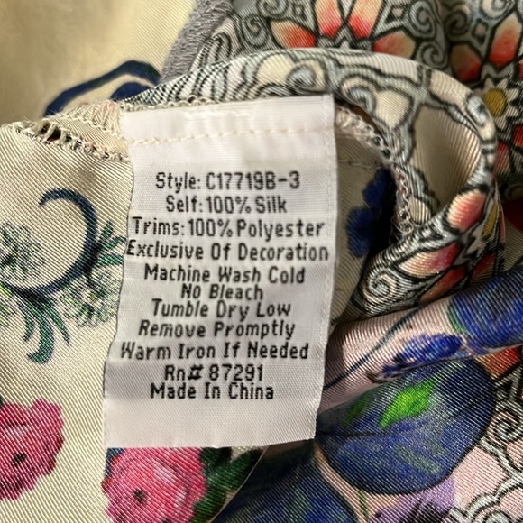 Johnny Was silk blouse - Picture 4 of 8